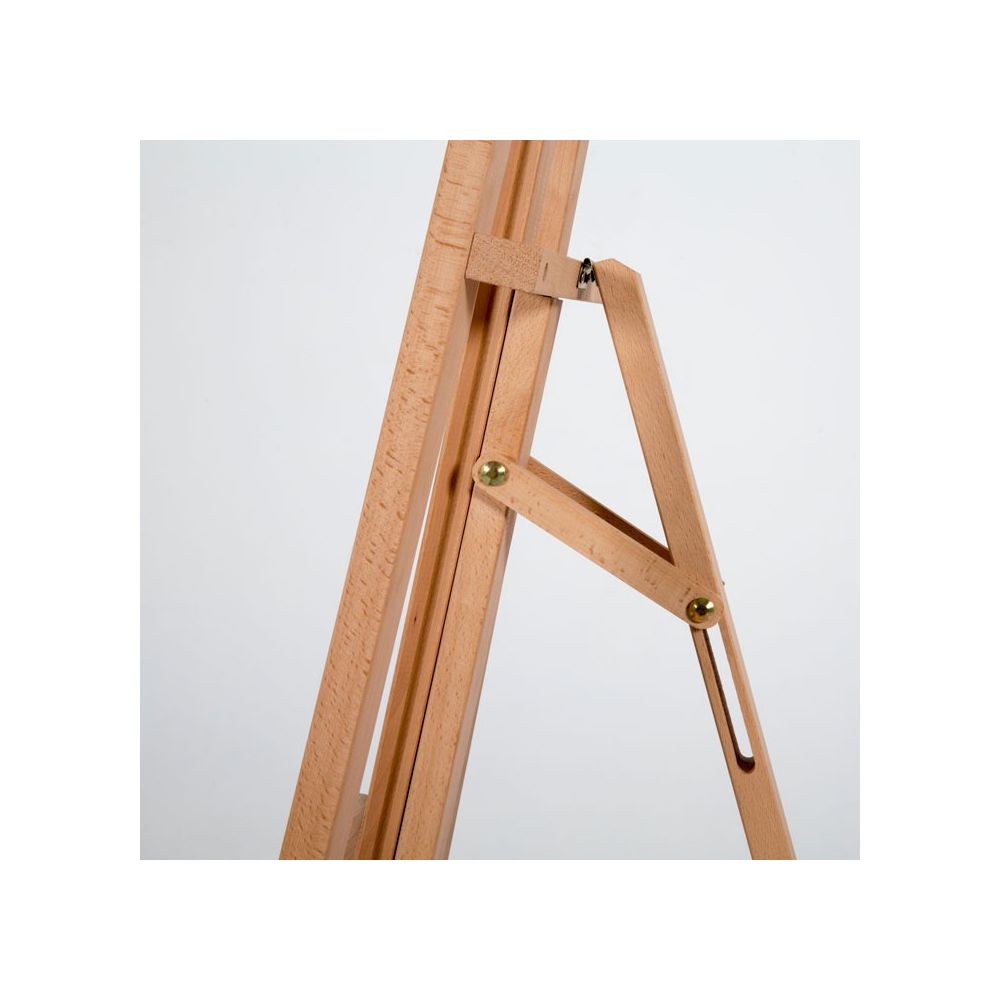 Wooden painter's easel